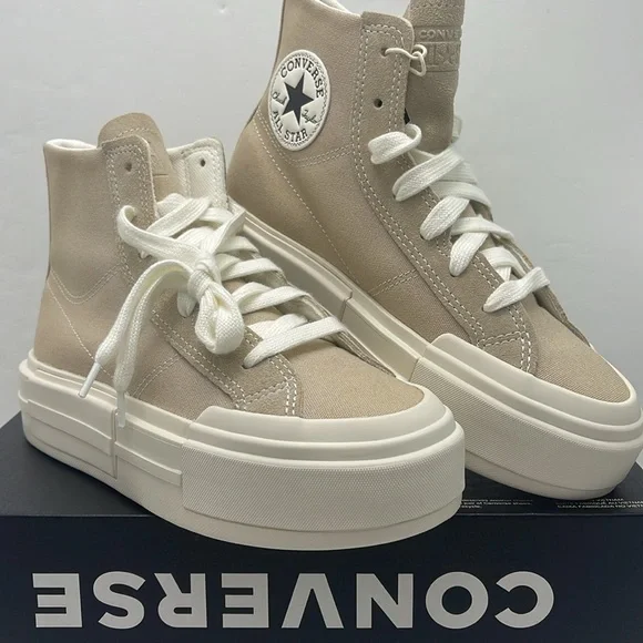 Converse WMNS Platform Sneakers A07209C
CTAS CRUISE HI
NUTTY GRANOLA/EGRET/BLACK - Picture 4 of 16